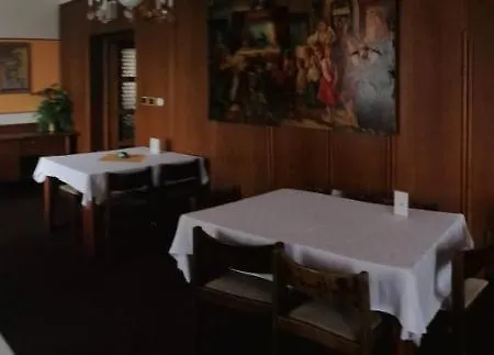 Hotel Vetrov 3*